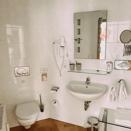 Komm' In ميشرنيش