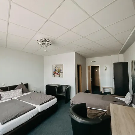 Hotel Komm' In