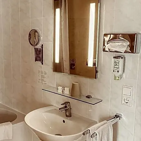 فندق Komm' In