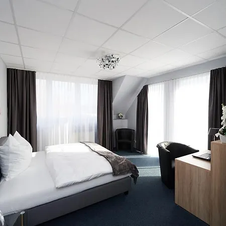 Komm' In Hotel 4*