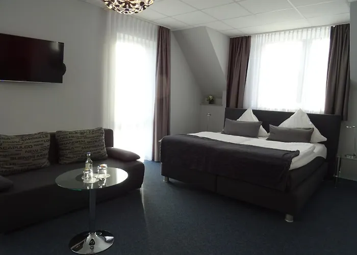 Hotel Komm' In 4*